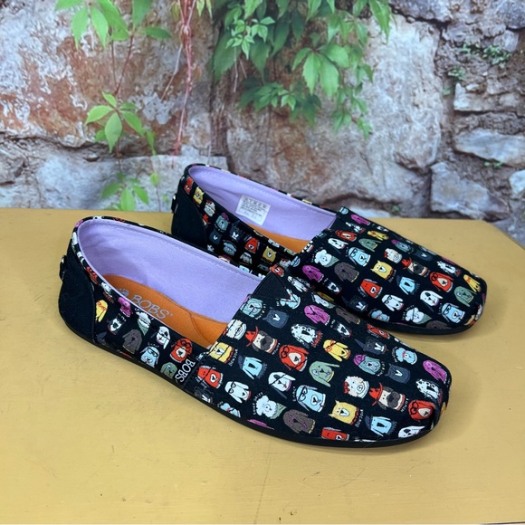 BOBS FROM SKECHERS Black Slip on Multicolor Dog Print Memory Foam Flats, 10 - Picture 12 of 14